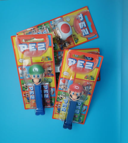 PEZ dispenser Super Mario Nintendo - various characters, including 2x PEZ candies, 2x 8.5g